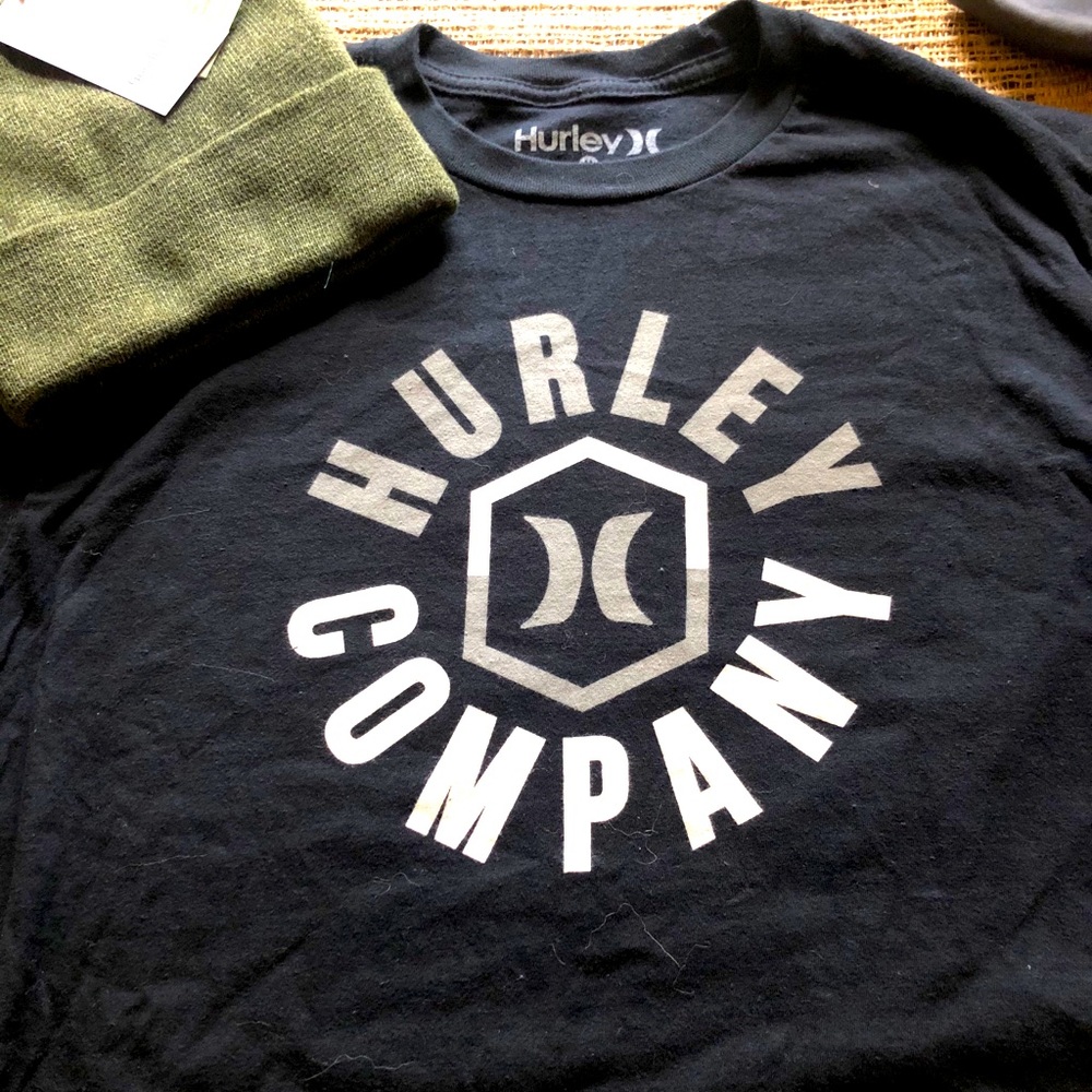 Men’s (M) long sleeve T-shirt